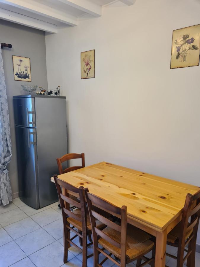 Appartamento Les Oliviers Ansouis Esterno foto